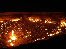 21 - Darvaza - Gas crater (hell's door)